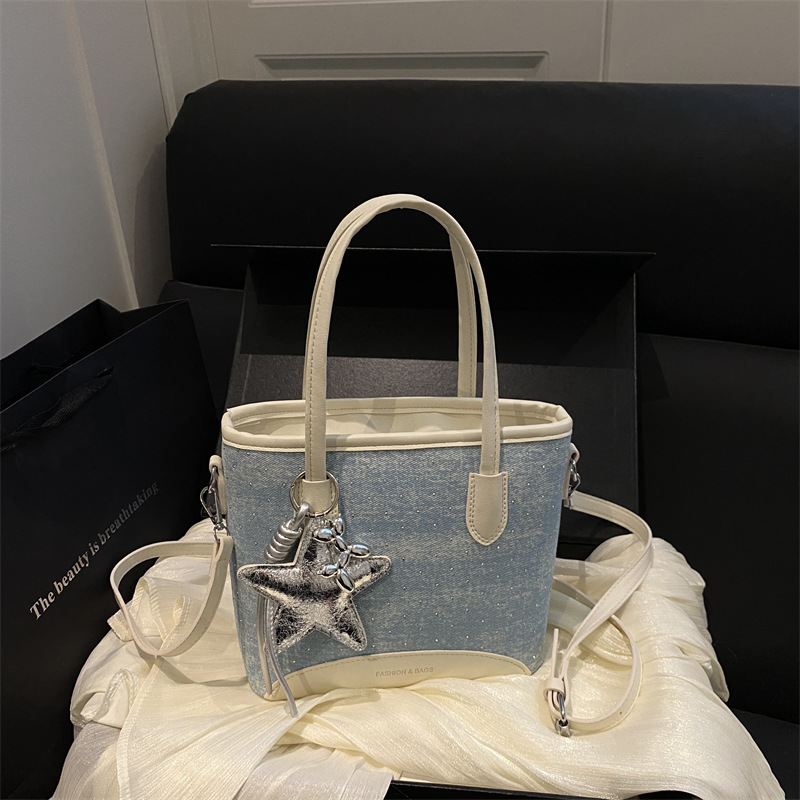 Bolsa de Ombro de Designer em  - Luxury Bags Denim avaliação e preço